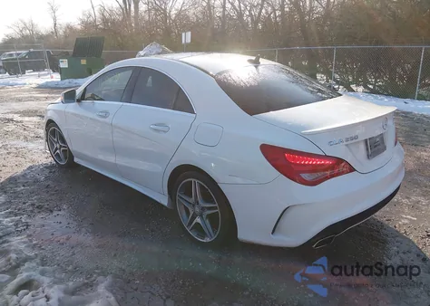 2015 Mercedes-Benz Cla 250 4Matic z USA, uszkodzony, nr VIN WDDSJ4GB7FN173620